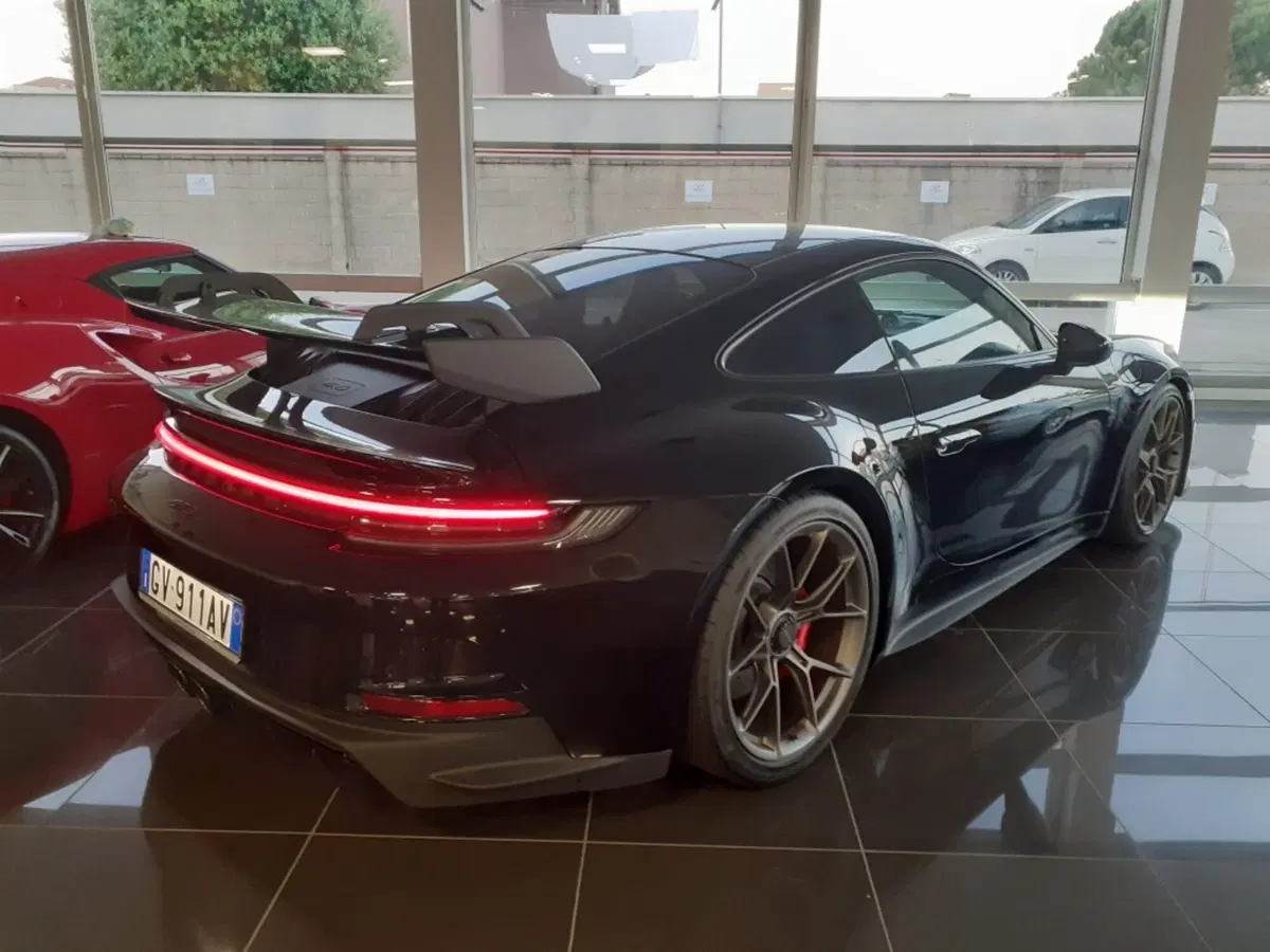 Porsche 911 Coupé nuova a Firenze (5)