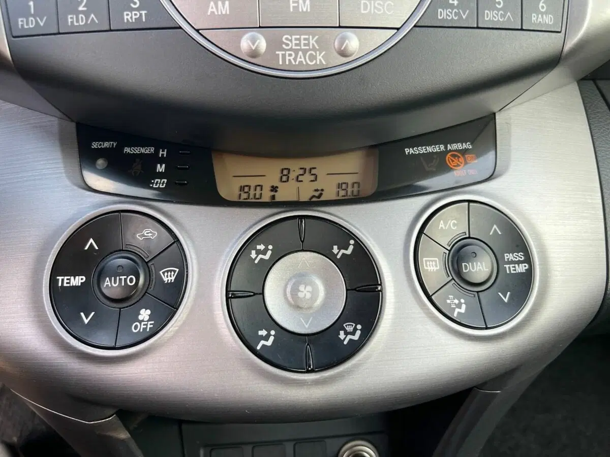 Toyota Rav4 usata a Sondrio (13)