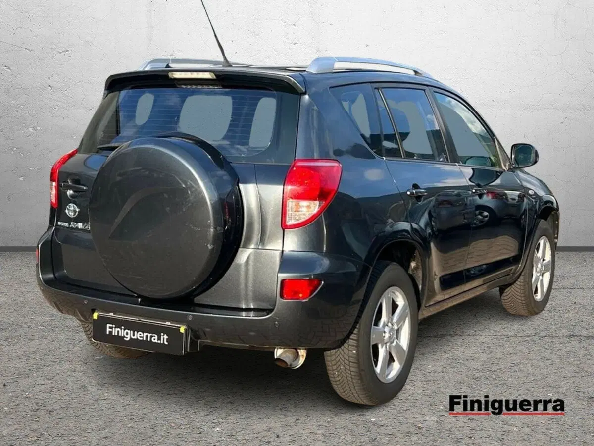 Toyota Rav4 usata a Sondrio (4)
