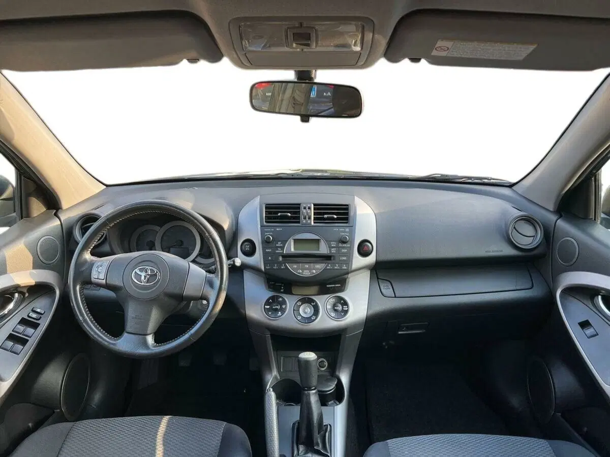 Toyota Rav4 usata a Sondrio (8)