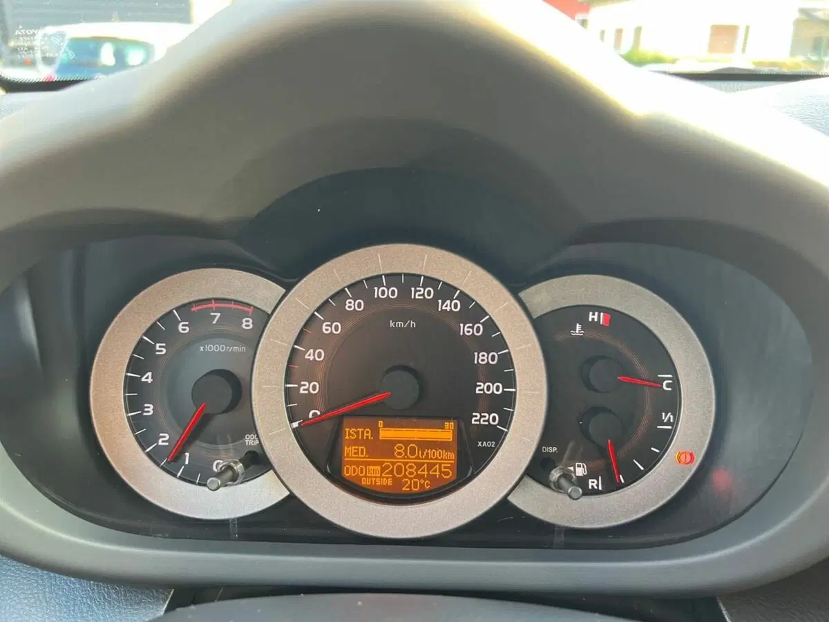 Toyota Rav4 usata a Sondrio (9)