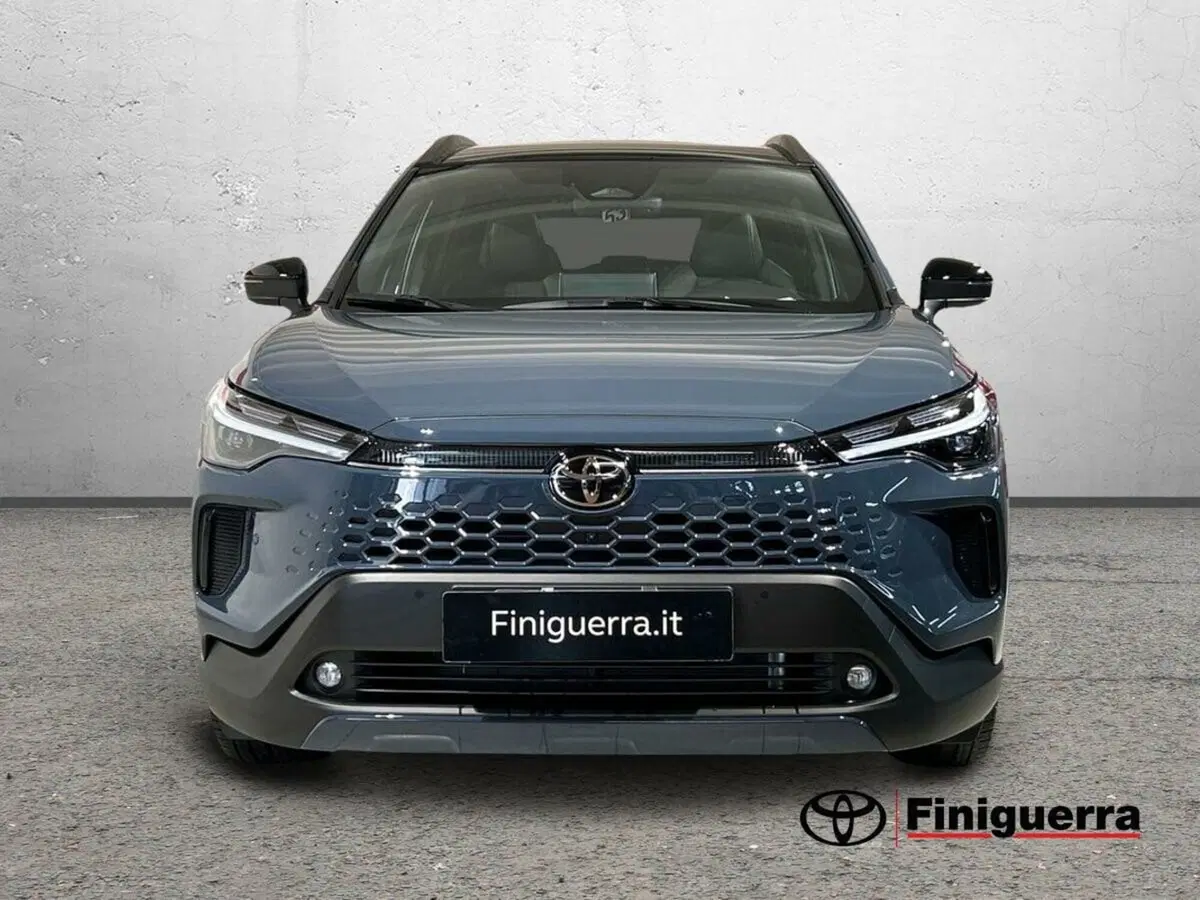 Toyota Corolla Cross usata a Sondrio (2)