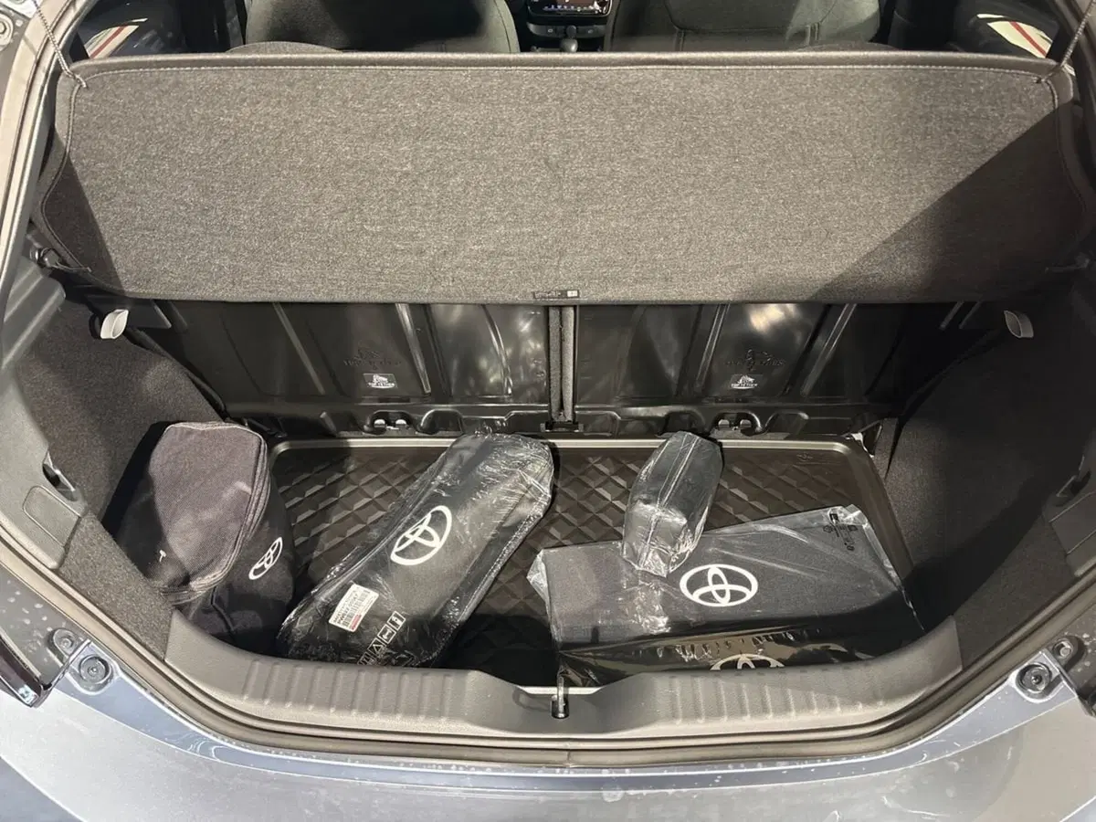 Toyota Aygo X nuova a Lecco (12)
