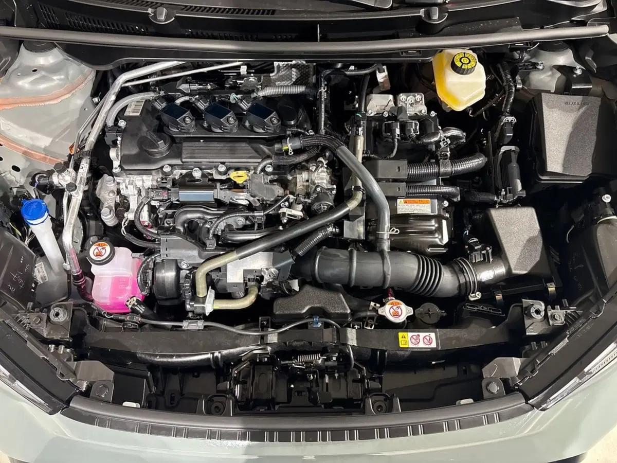 Toyota Aygo X nuova a Sondrio (15)