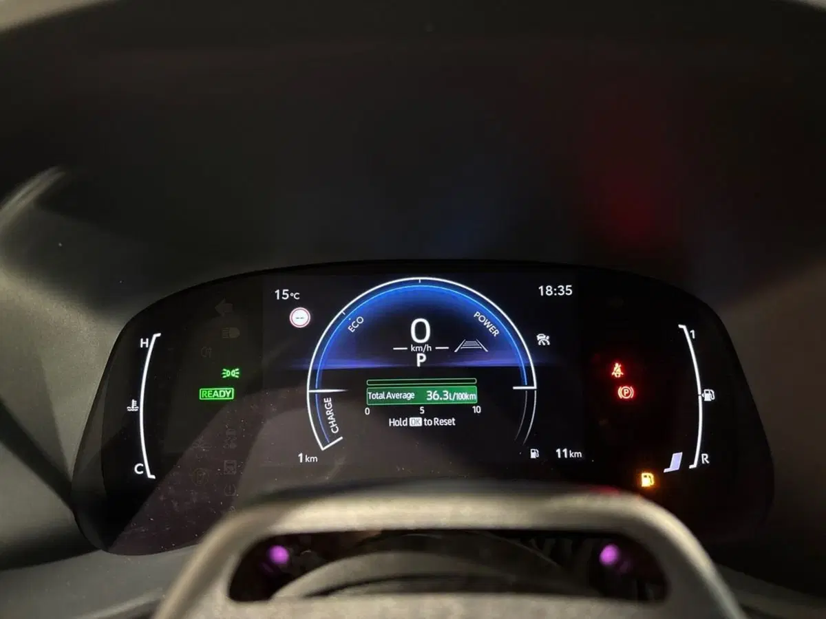 Toyota Aygo X nuova a Sondrio (9)