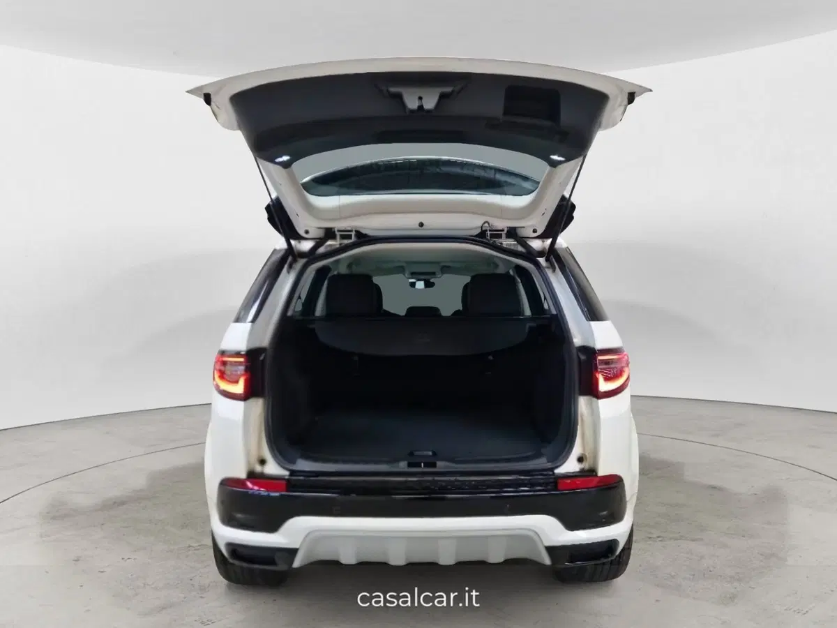 Land Rover Discovery Sport nuova a Salerno (6)