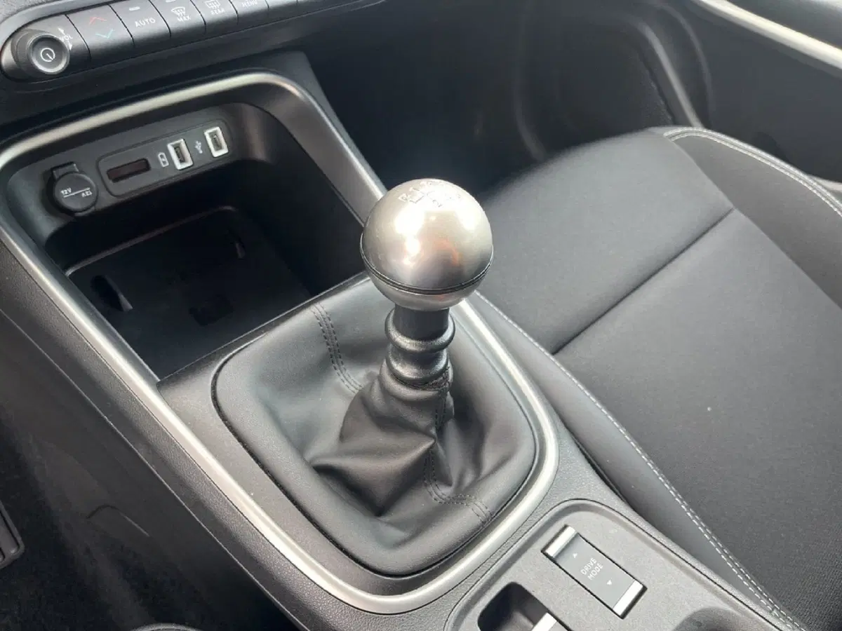 Jeep Avenger usata a Torino (14)