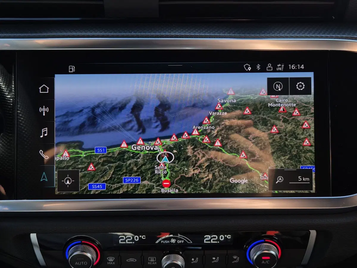 Audi Q3 Sportback usata  (11)