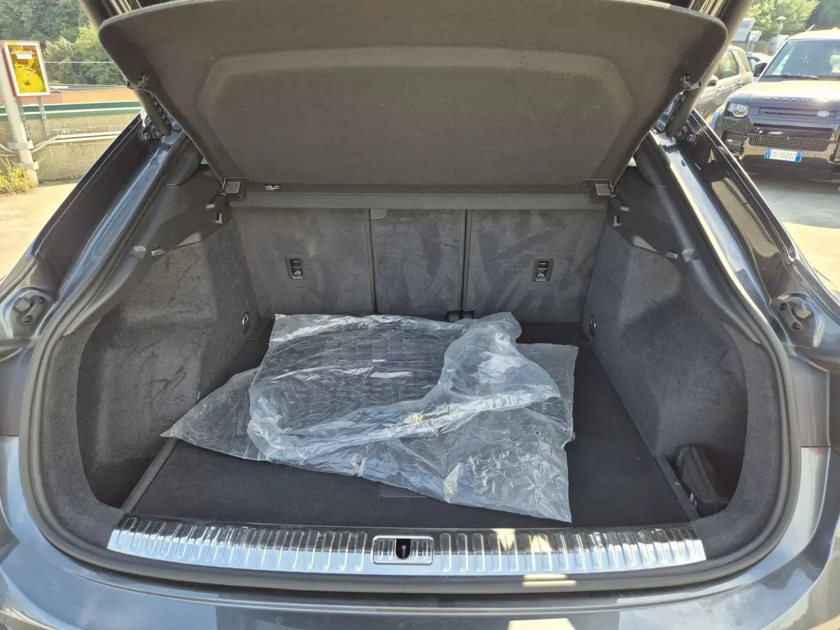 Audi Q3 Sportback usata  (12)