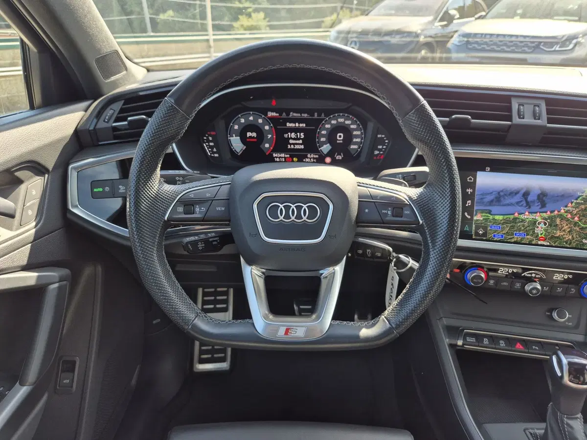 Audi Q3 Sportback usata  (19)