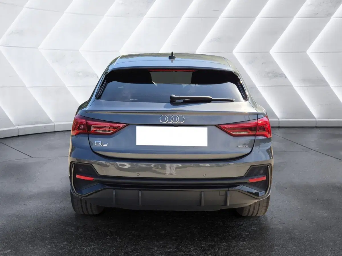 Audi Q3 Sportback usata  (3)