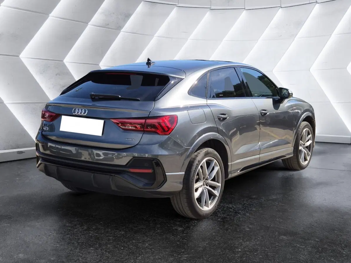 Audi Q3 Sportback usata  (4)