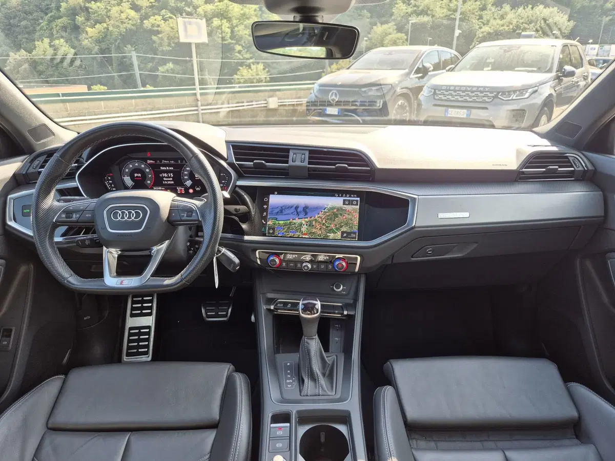 Audi Q3 Sportback usata  (8)