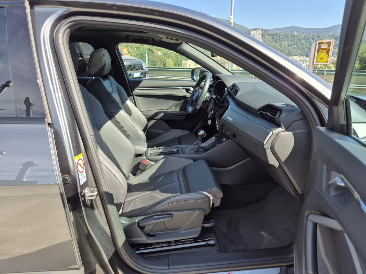 Audi Q3 Sportback usata  (9)