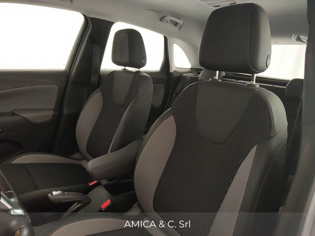 Opel Crossland X usata a Caserta (17)