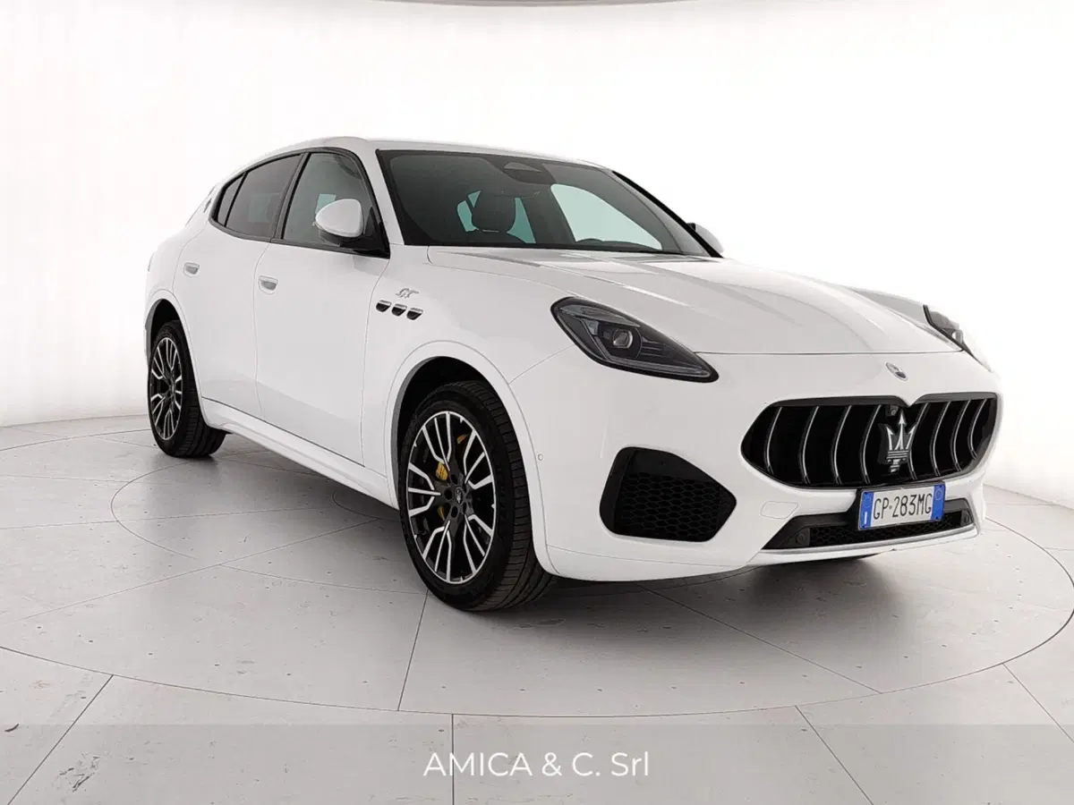 Maserati Grecale usata a Caserta