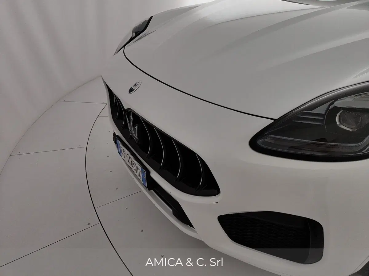 Maserati Grecale usata a Caserta (14)