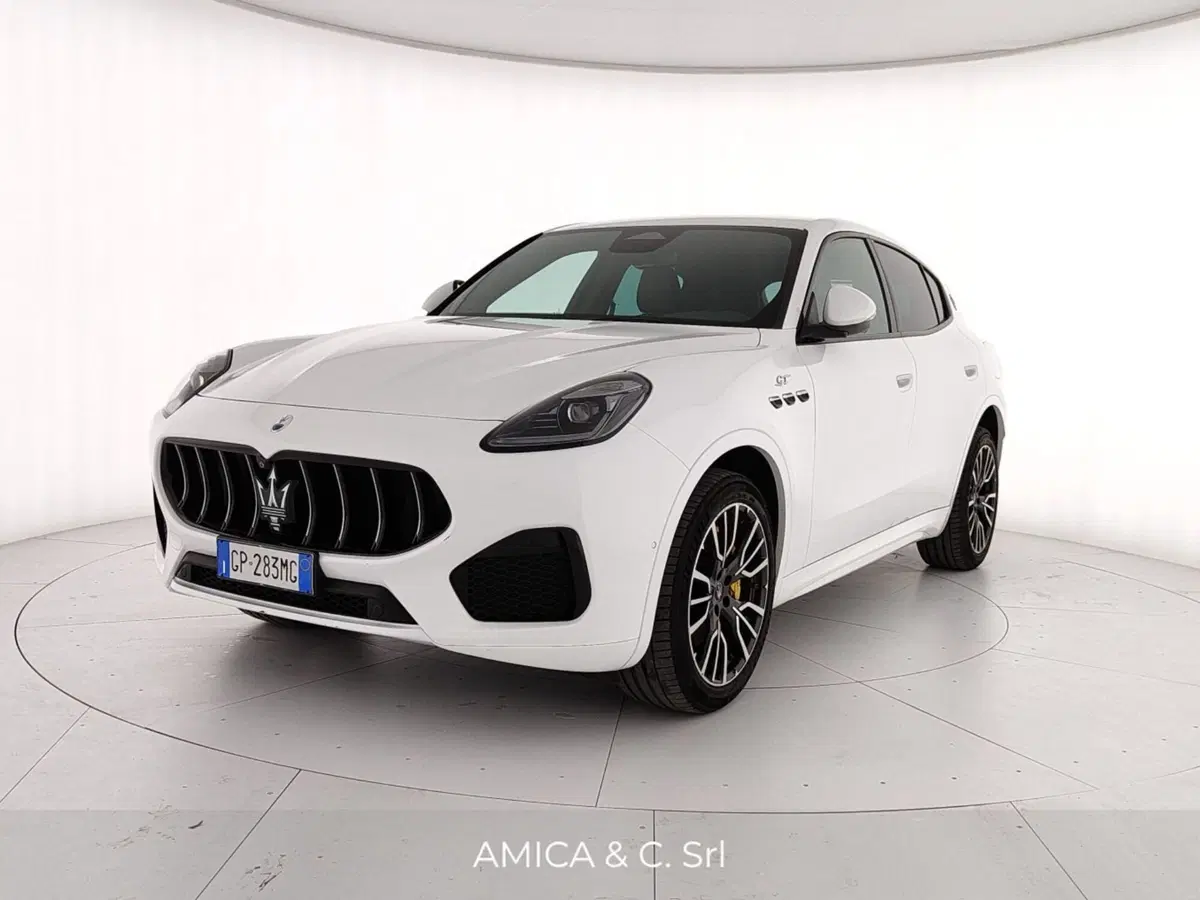 Maserati Grecale usata a Caserta (3)