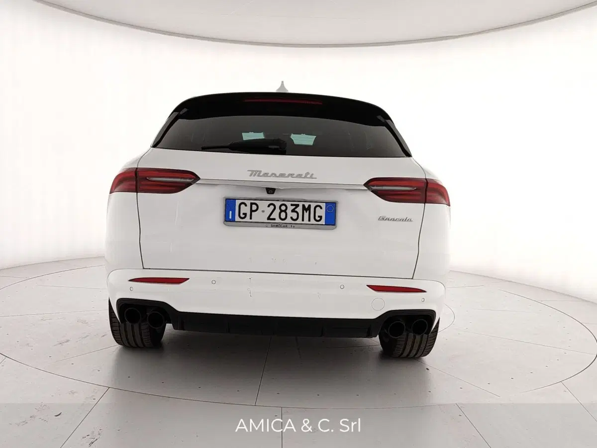 Maserati Grecale usata a Caserta (6)