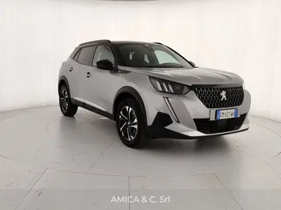 Peugeot 2008 BlueHDi 130 S&S EAT8 GT Pack del 2023 usata a Caserta