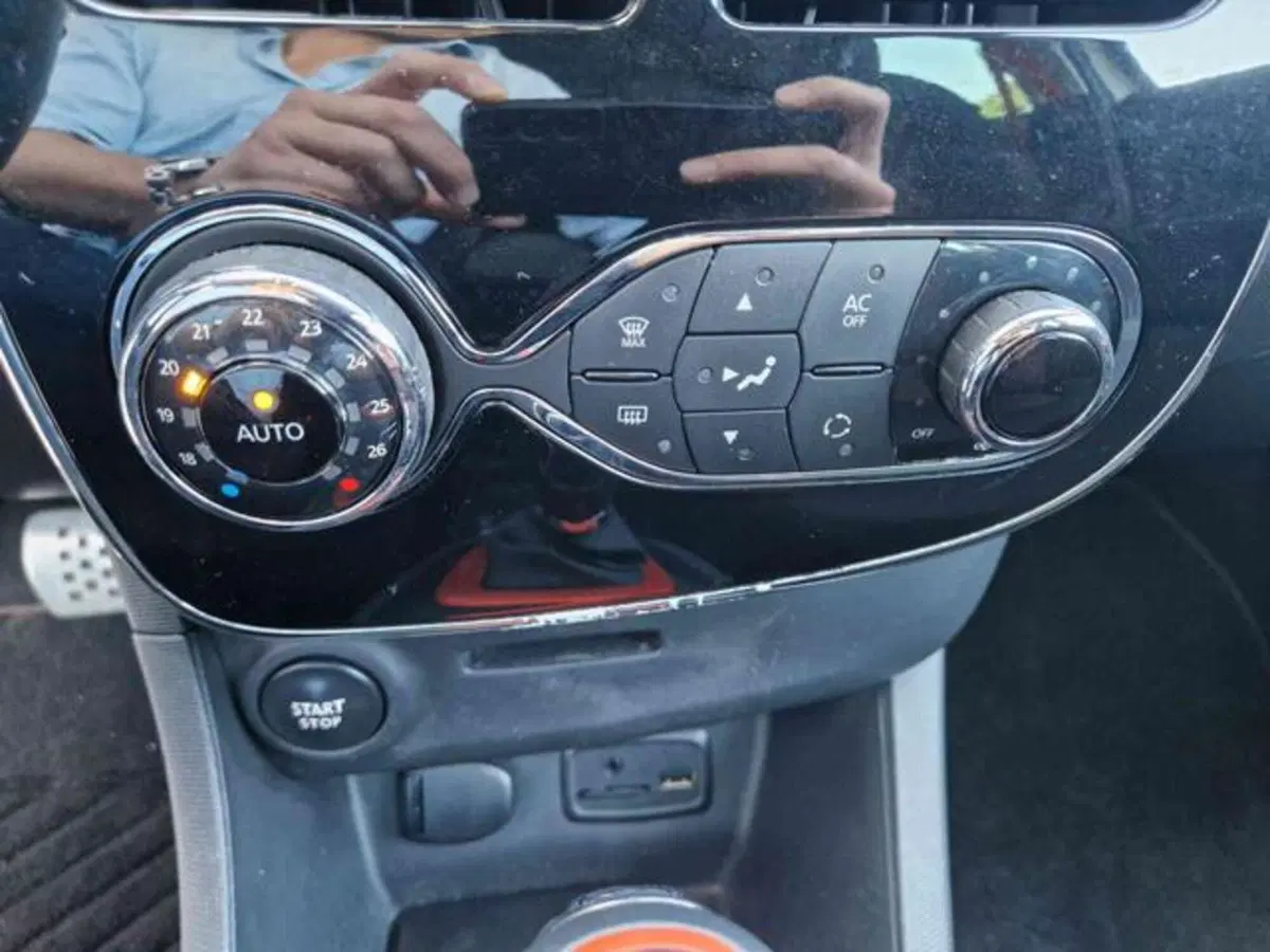 Renault Clio usata a Bologna (12)