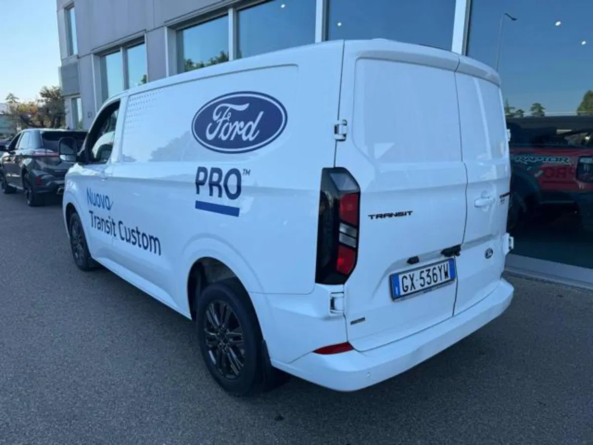 Ford Transit Custom Furgone usata a Bologna (4)