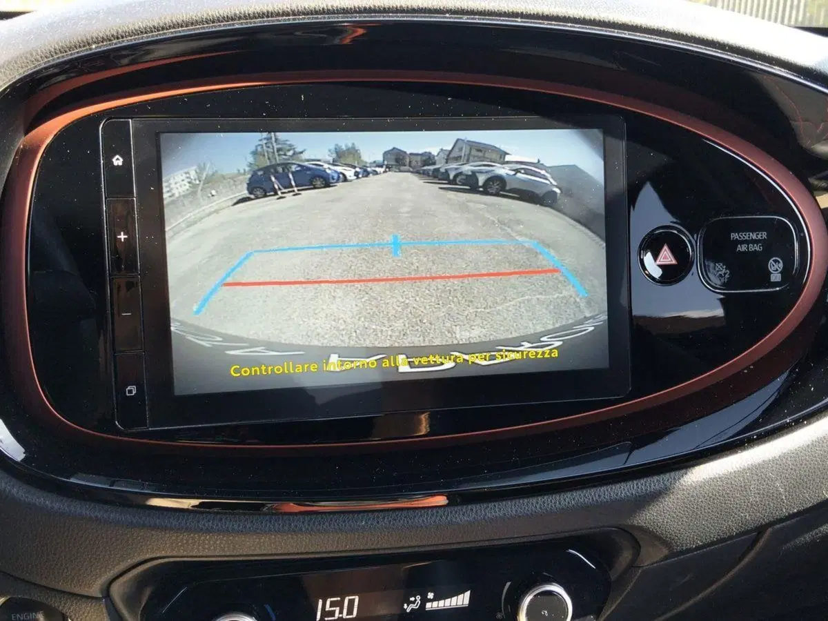 Toyota Aygo X usata a Frosinone (18)