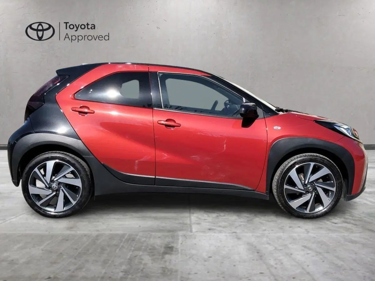 Toyota Aygo X usata a Frosinone (4)