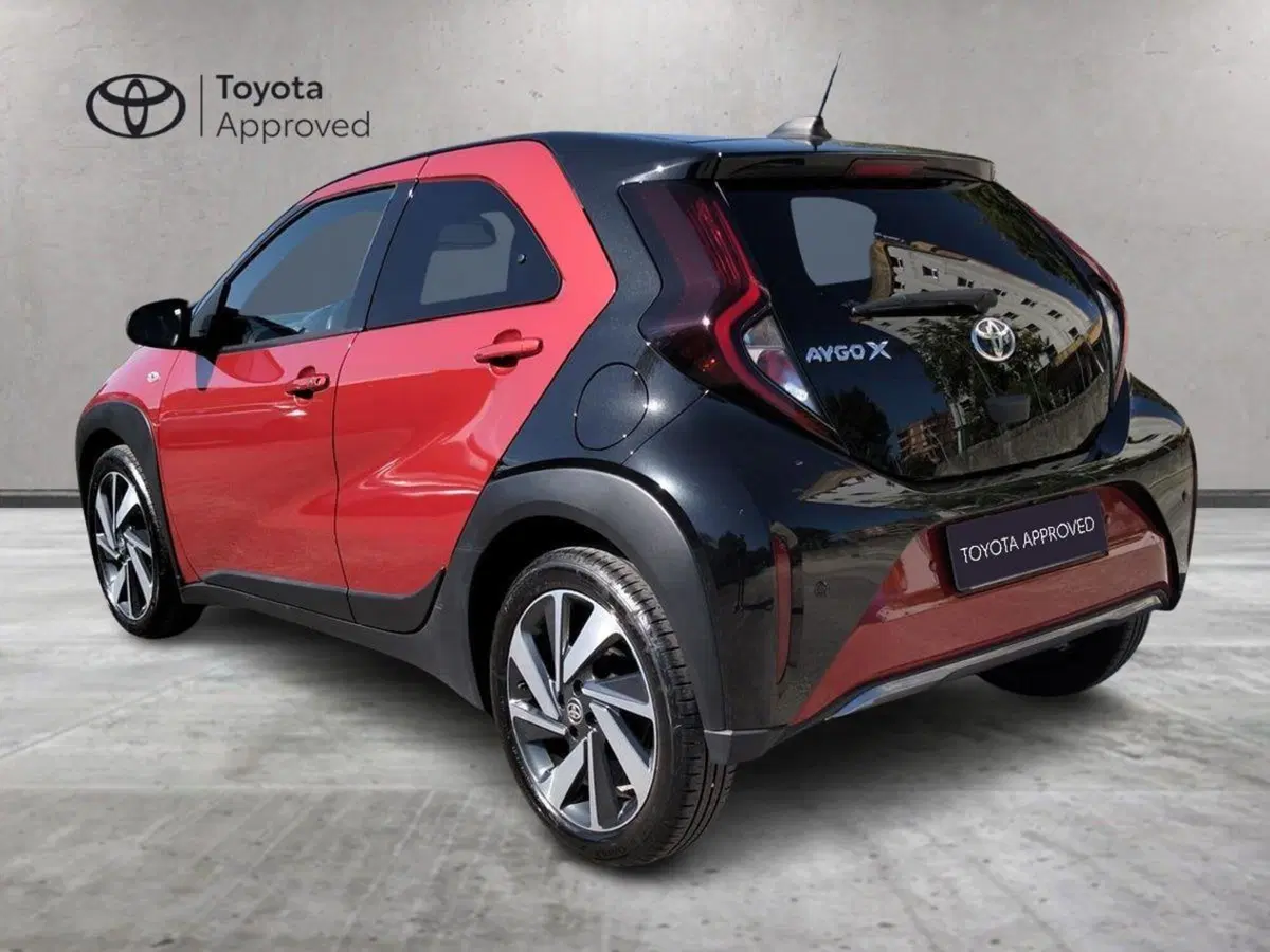 Toyota Aygo X usata a Frosinone (5)