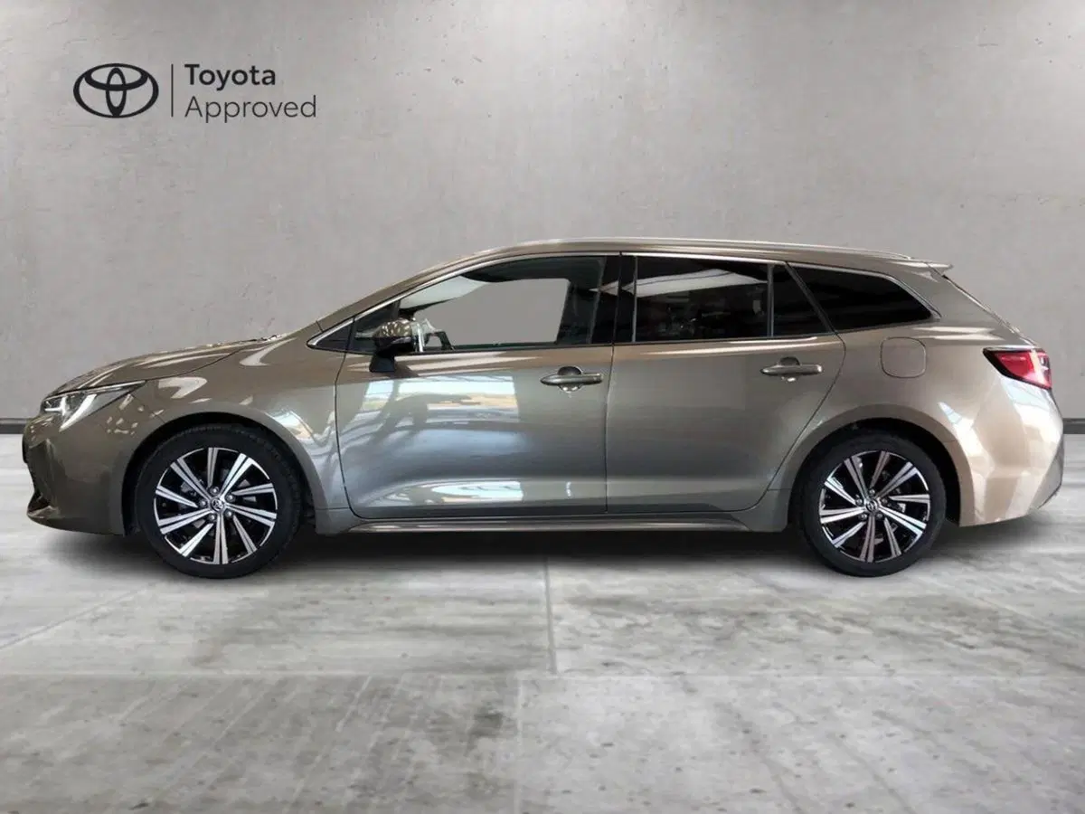 Toyota Corolla Touring Sports usata a Roma (3)