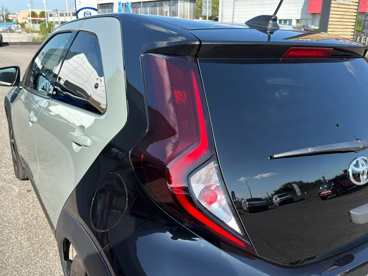 Toyota Aygo X usata a Mantova (10)