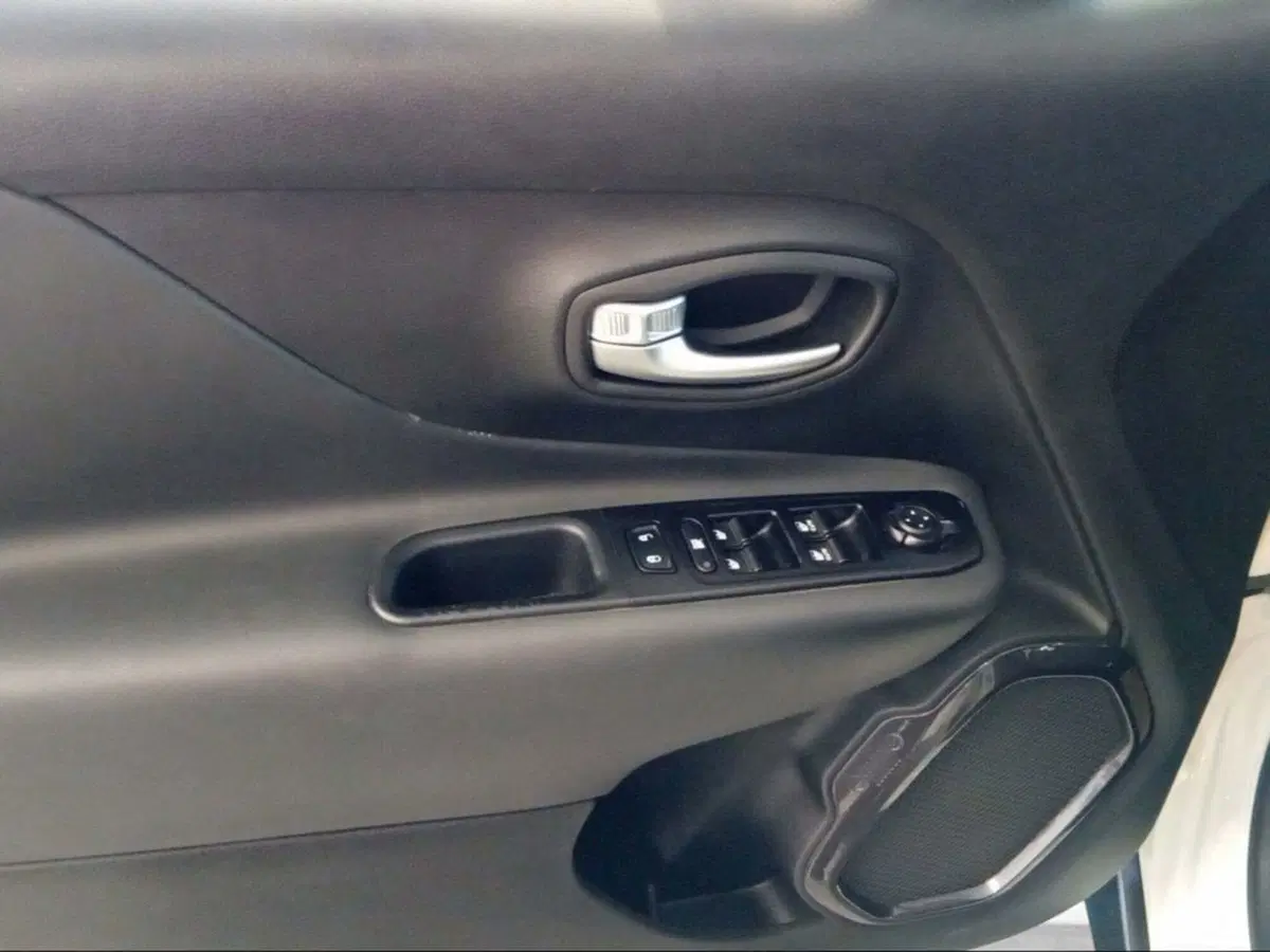 Jeep Renegade usata a Siena (17)