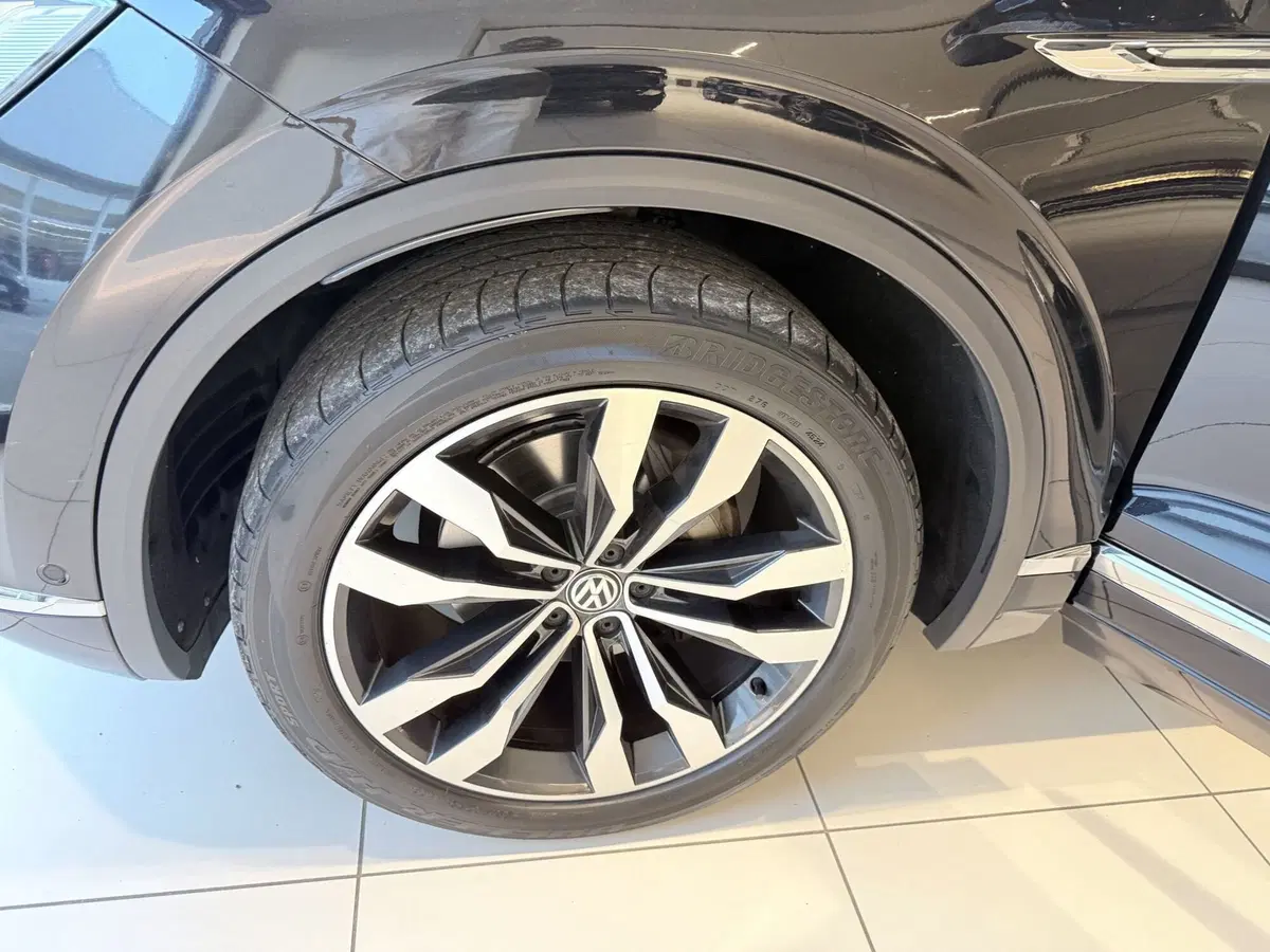 Volkswagen Touareg usata a Latina (11)