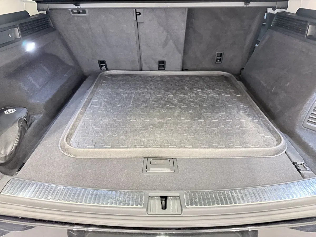Volkswagen Touareg usata a Latina (18)