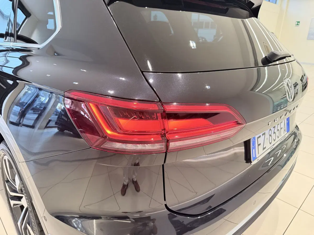 Volkswagen Touareg usata a Latina (4)