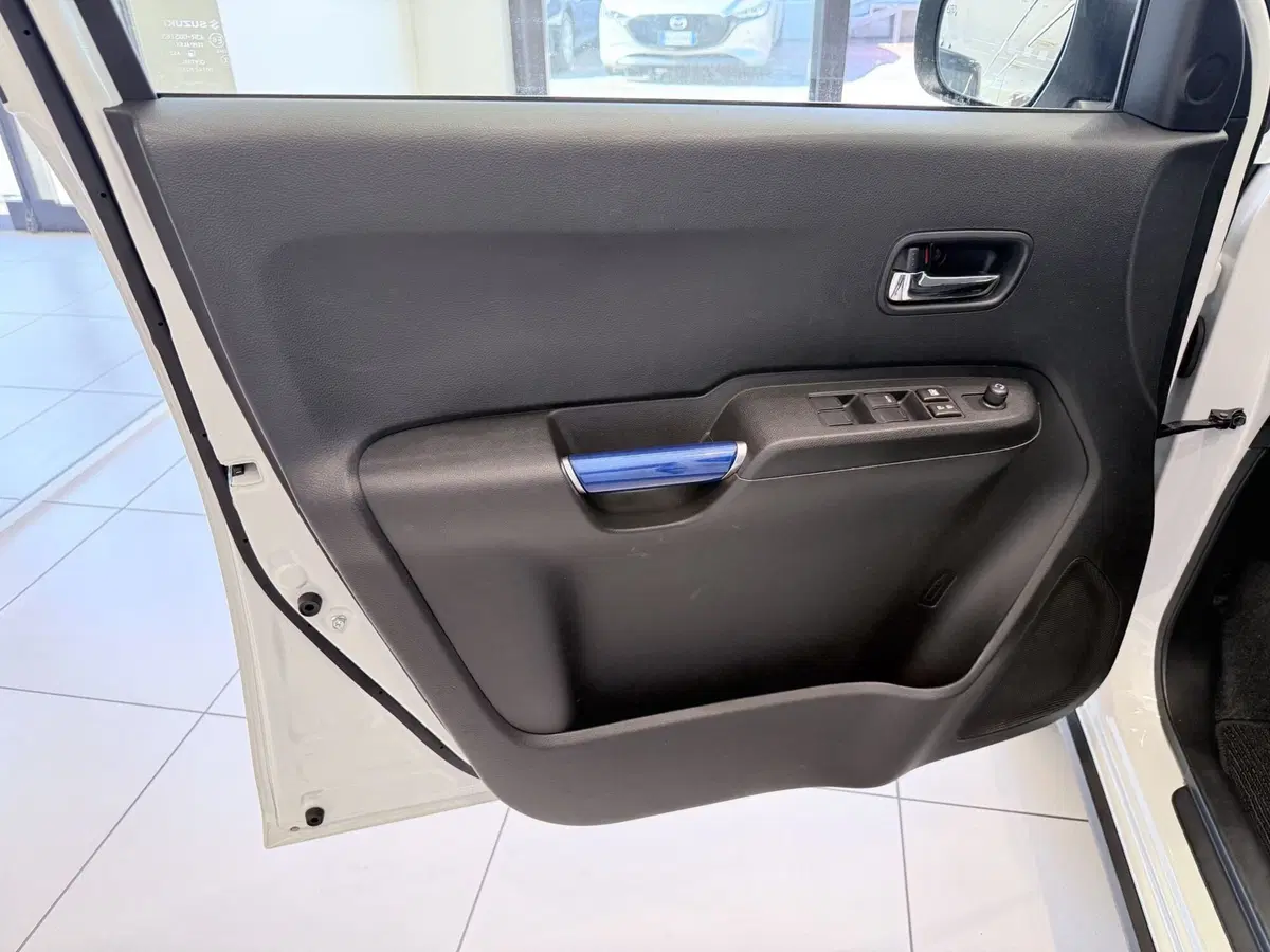 Suzuki Ignis usata a Latina (15)