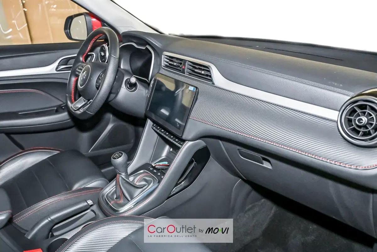 Mg ZS (2021-->) usata a Genova (11)