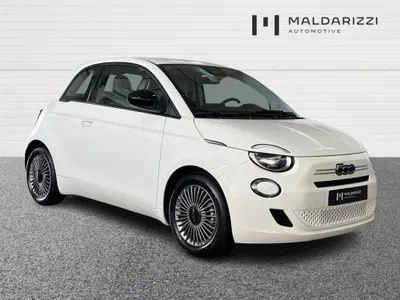 Fiat 500 1.0 hybrid Icon del 2026 usata a Bari