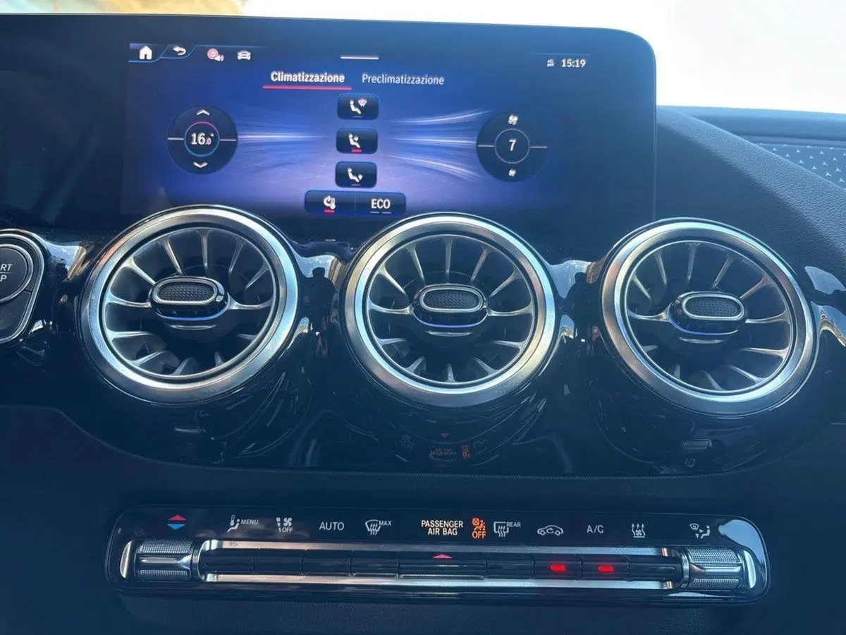 Mercedes-Benz EQA usata a Pescara (11)