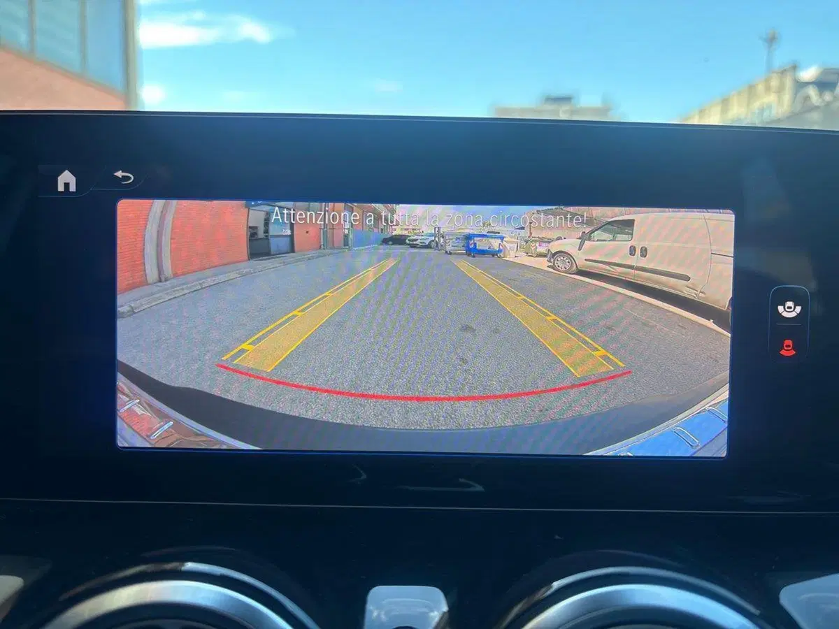 Mercedes-Benz EQA usata a Pescara (8)