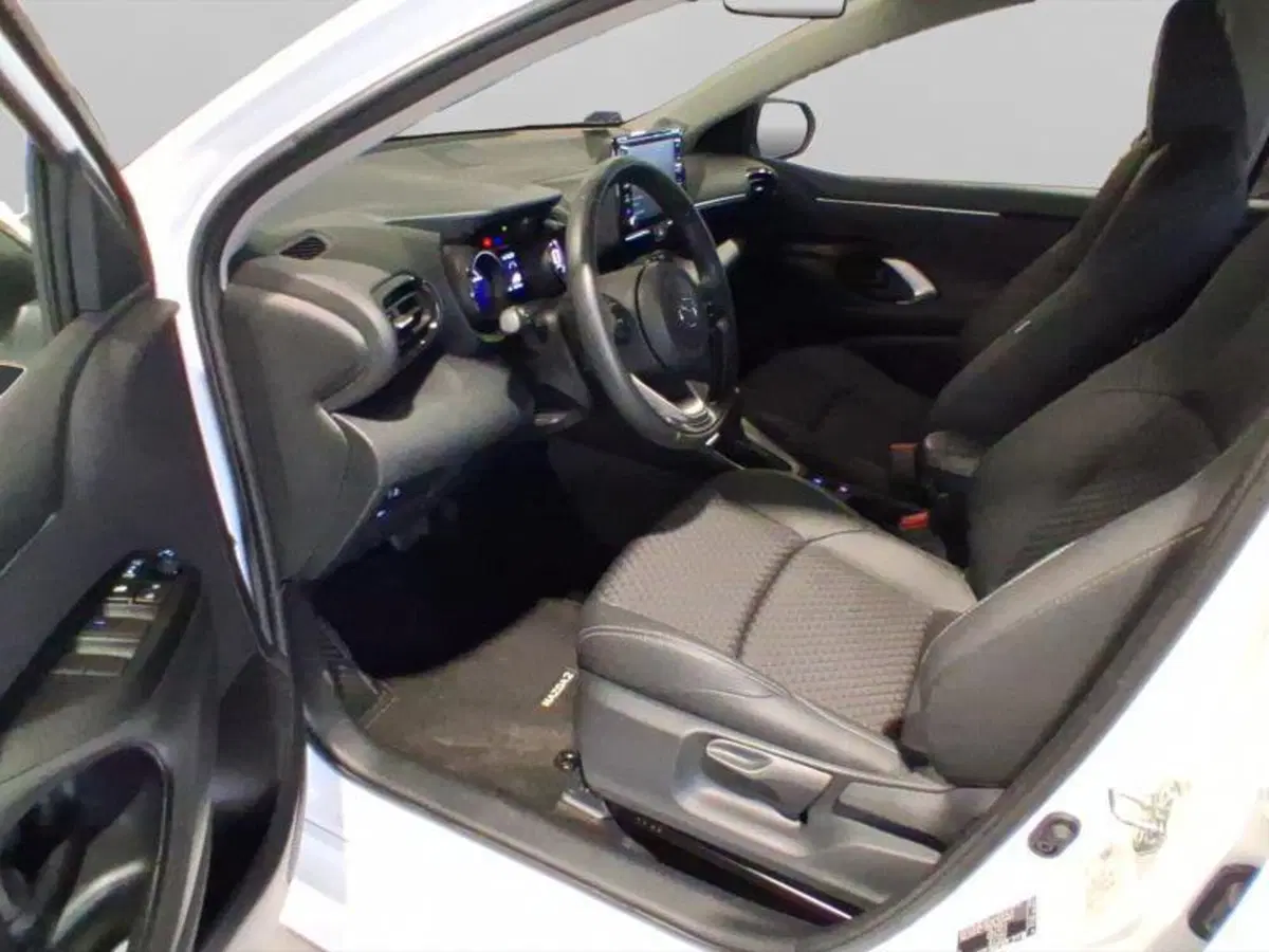 Mazda Mazda2 Hybrid usata a Genova (9)