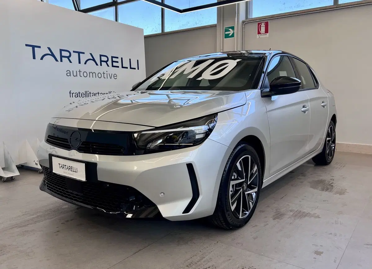 Opel Corsa nuova a Bari (3)