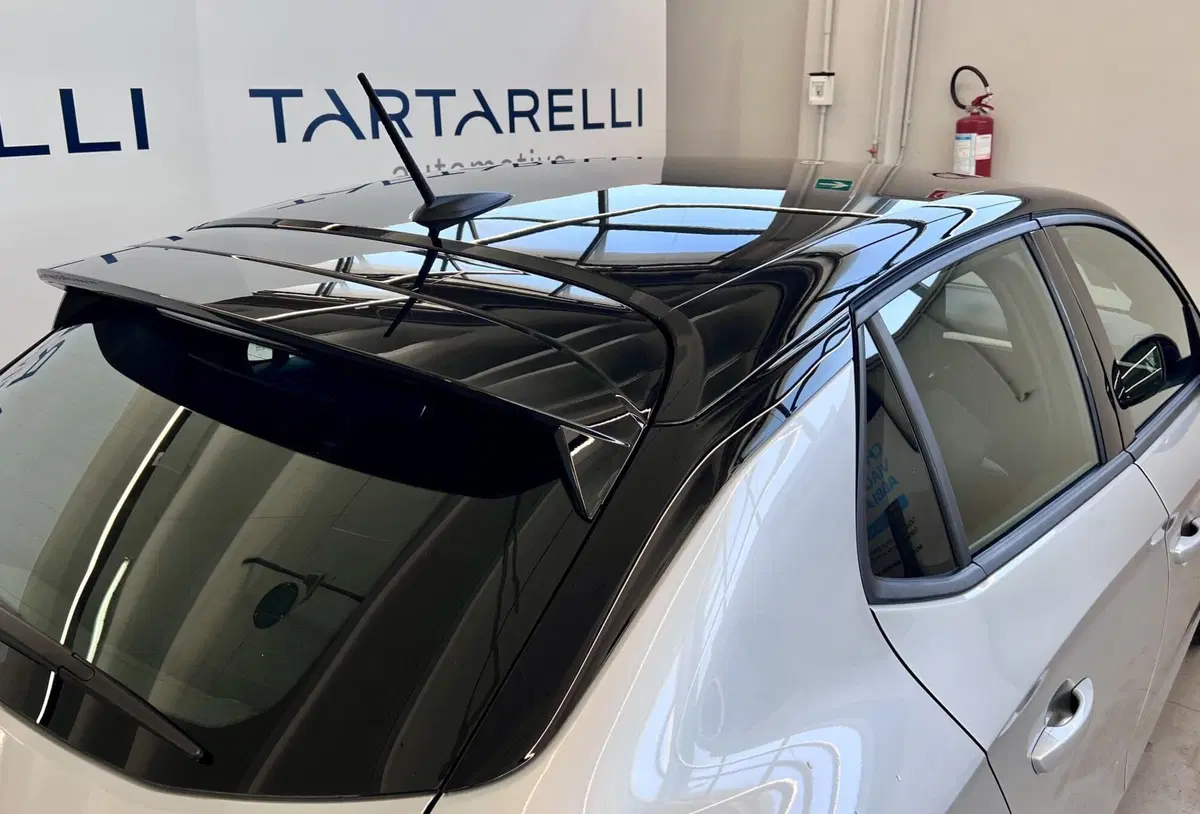 Opel Corsa nuova a Bari (8)