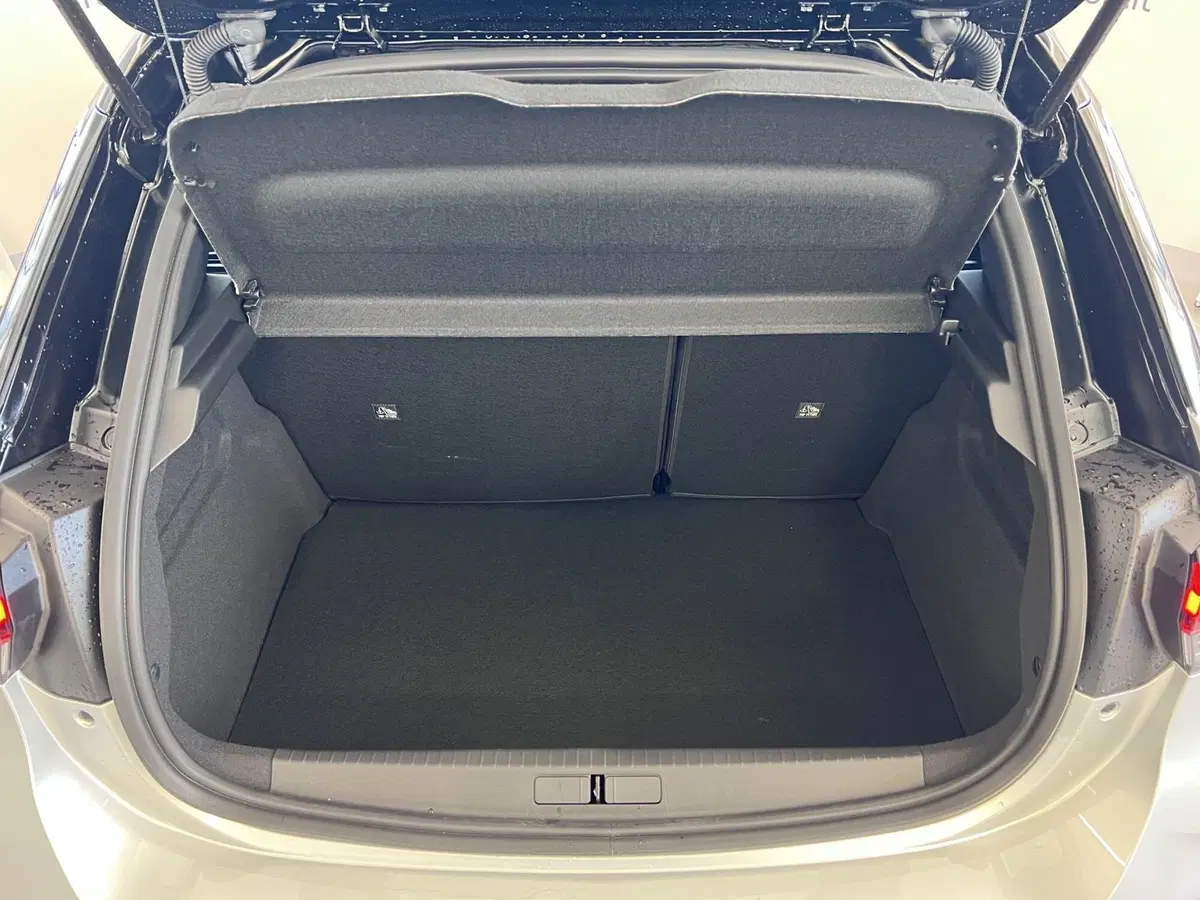 Opel Corsa nuova a Bari (9)