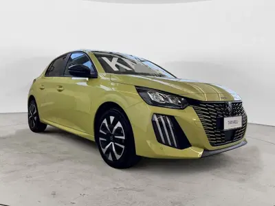 Peugeot 208 1.2 turbo Edition 100cv nuova a Monopoli