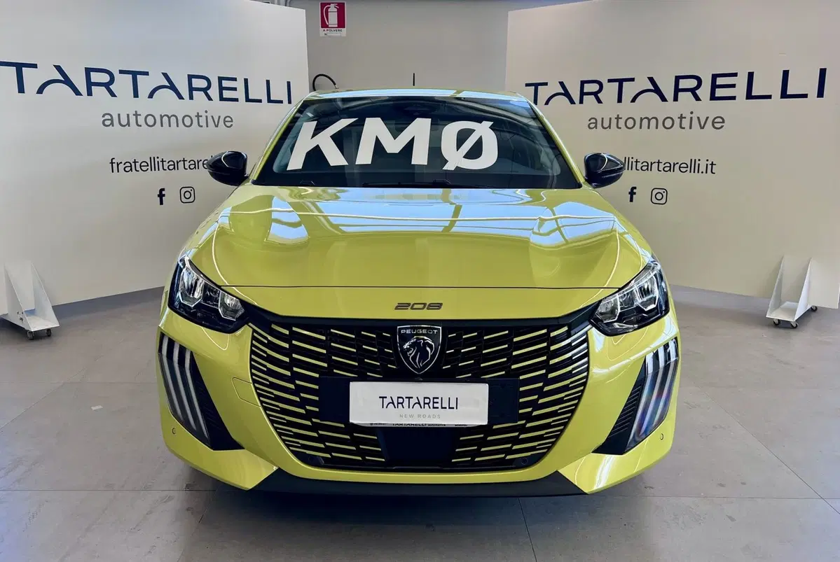 Peugeot 208 nuova a Bari (2)