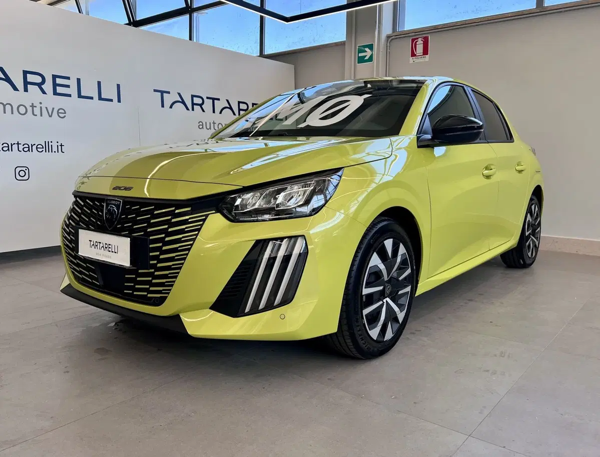 Peugeot 208 nuova a Bari (3)