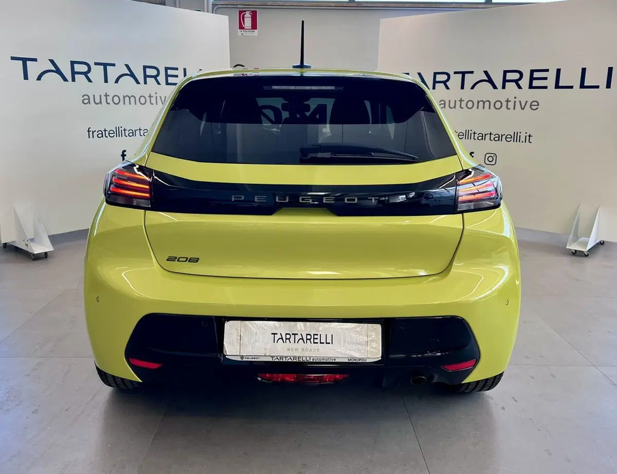 Peugeot 208 nuova a Bari (6)