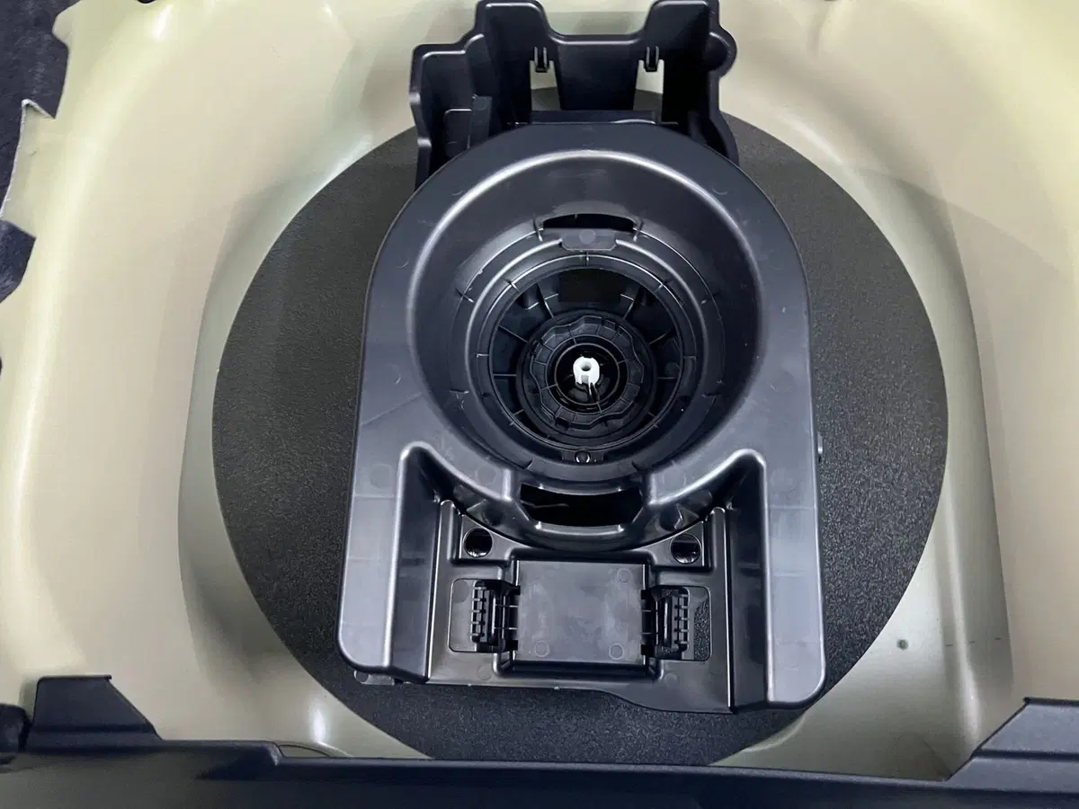 Peugeot 208 nuova a Bari (9)