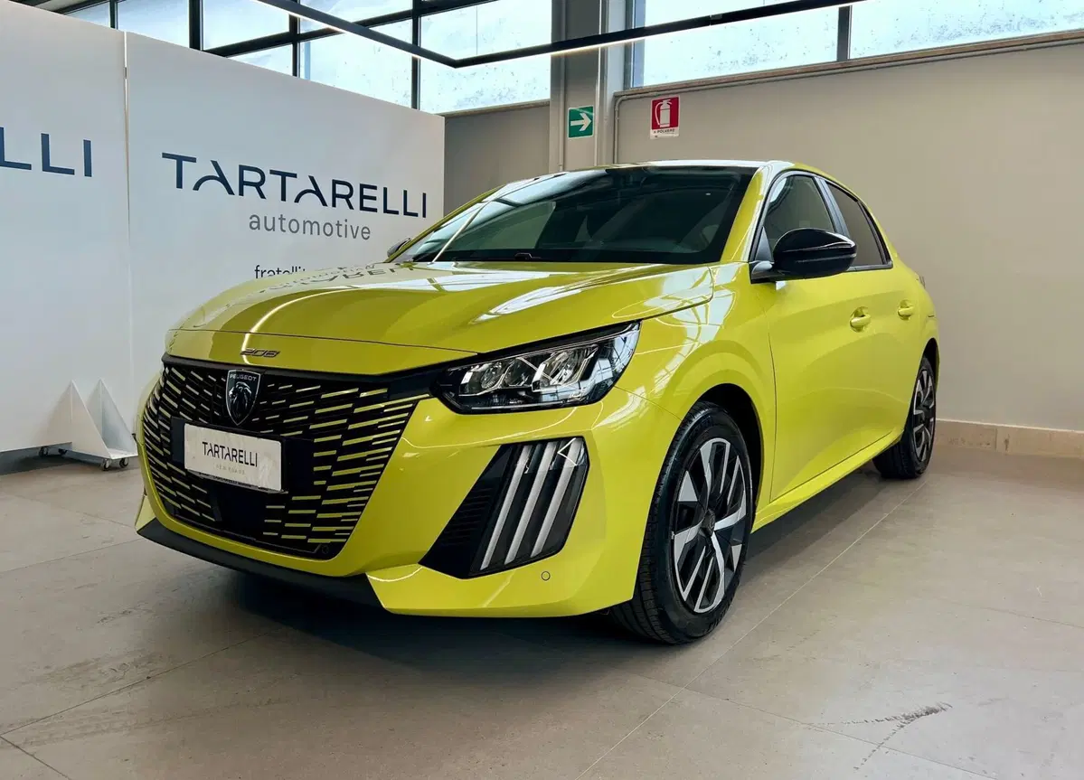 Peugeot 208 nuova a Bari (3)